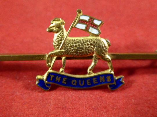 WW1 Queens Regiment Gilt Metal and Enamel Sweetheart Bar Brooch