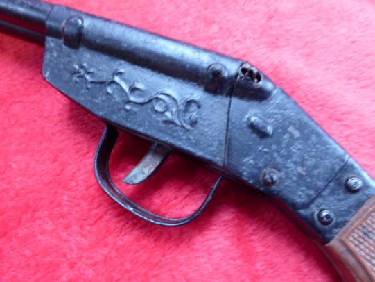 Vintage “Bend to Cock” Double-Barrelled Cork Firing Toy Shotgun – Made in Japan