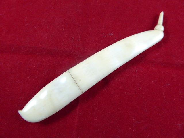 Antique Victorian Finely Carved “Pea Pod” Needle Case circa 1880