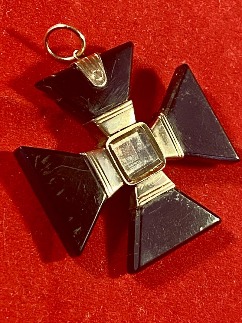 Rare Georgian Period Gold and Whitby Jet Maltese Cross Pendant c1830