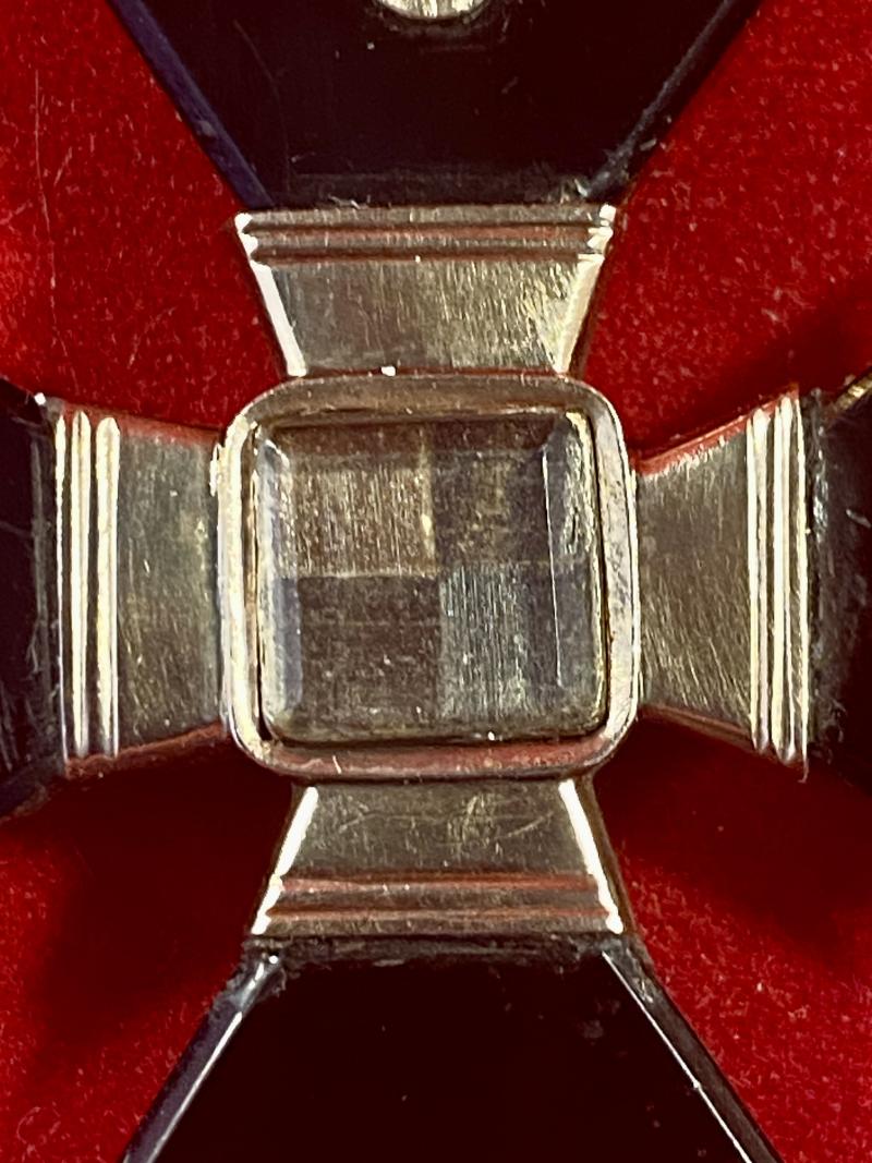 Rare Georgian Period Gold and Whitby Jet Maltese Cross Pendant c1830