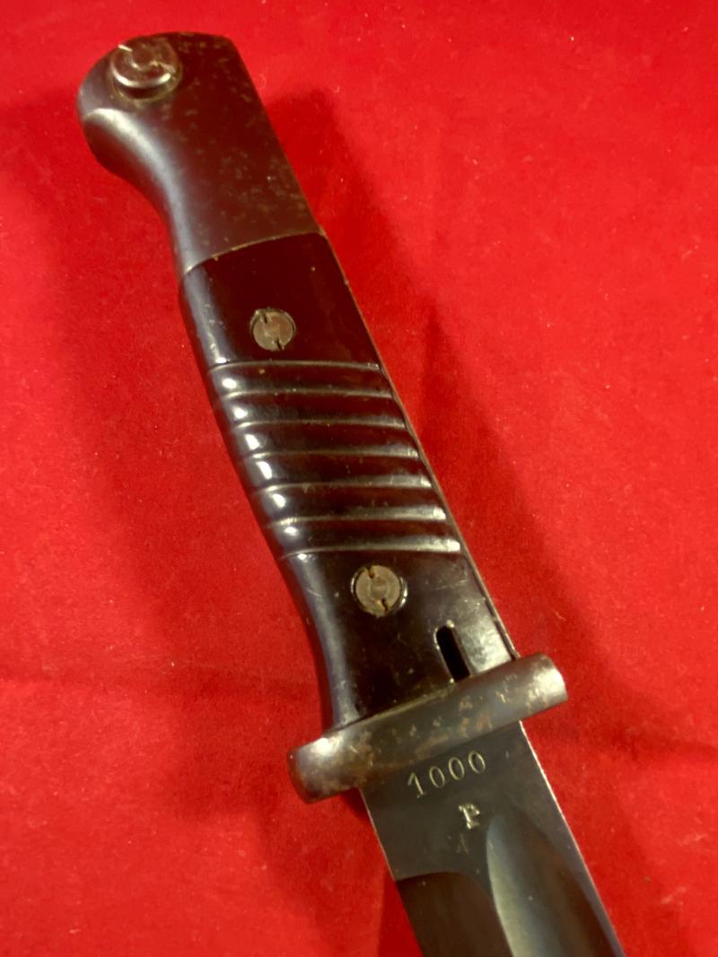 Fine WW2 German K-98 or M1884-98 III Bayonet by Carl Eickhorn with Bakelite Grip and Matching S/No. 1000 dated 1940