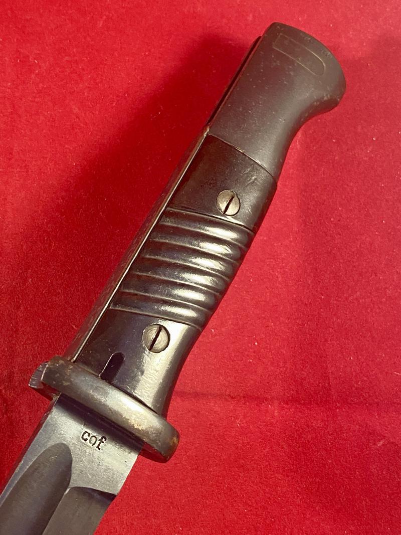 Fine WW2 German K-98 or M1884-98 III Bayonet by Carl Eickhorn with Bakelite Grip and Matching S/No. 1000 dated 1940