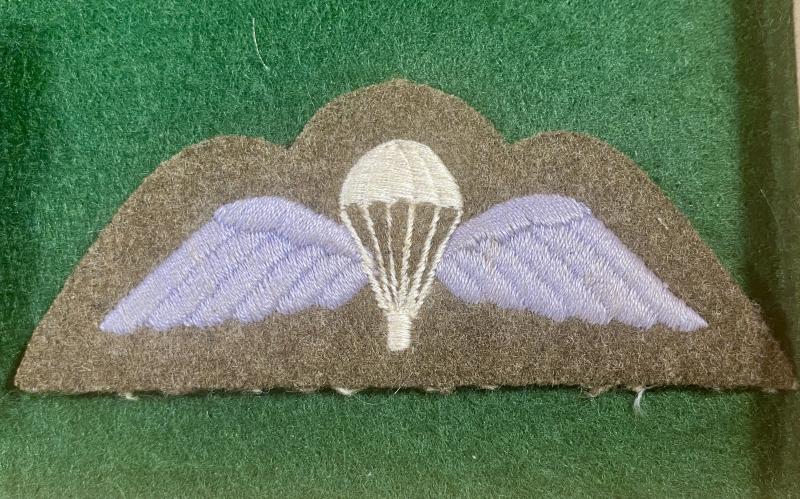 Rare 21st Parachute Regiment - 50th Anniversary of Arnhem Presentation Box to a Malcolm Van White, that contains a FS Knife and Para Patches
