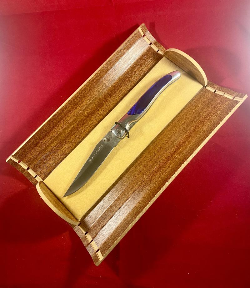 Mint French Laguiole G. DAVID Folding/Locking Knife with Wood Effect Display Case