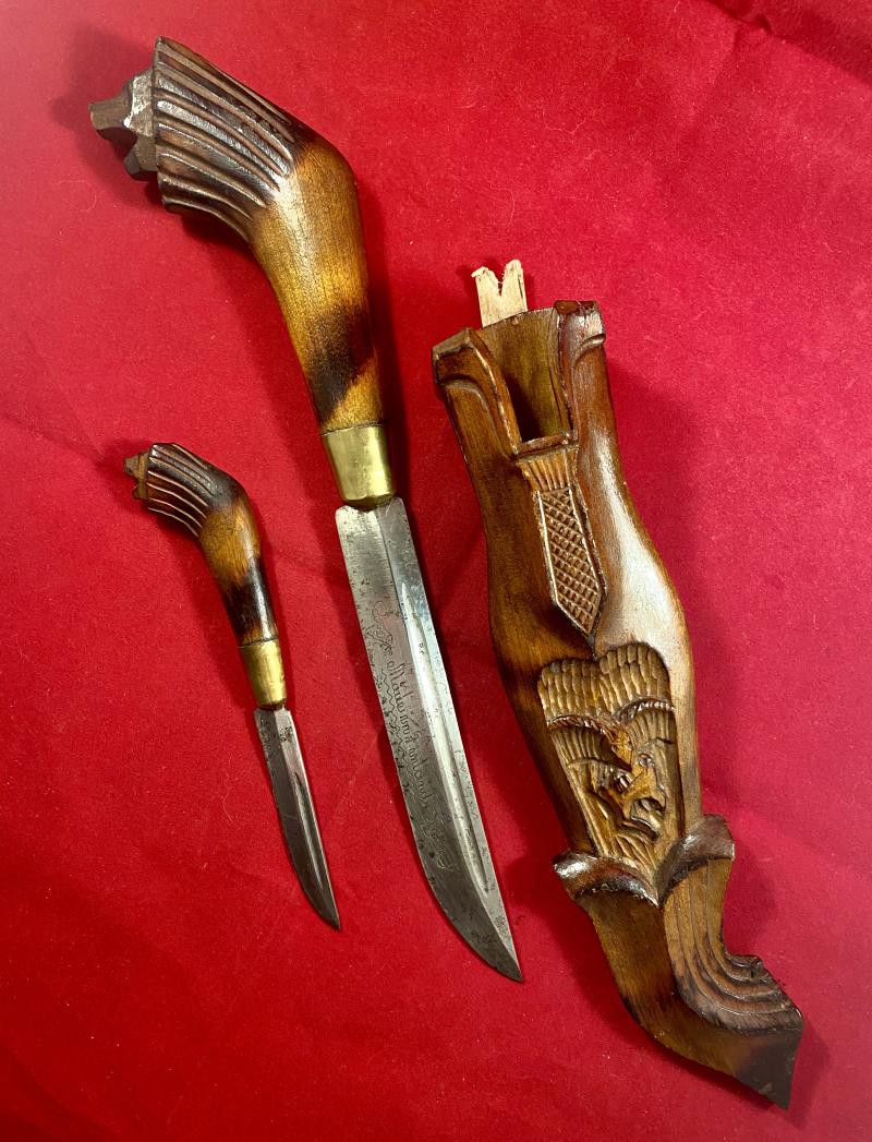 Stunning Large Hand Carved Set of “Bear Head” Finnish Puukko Knifes by T.W.R.