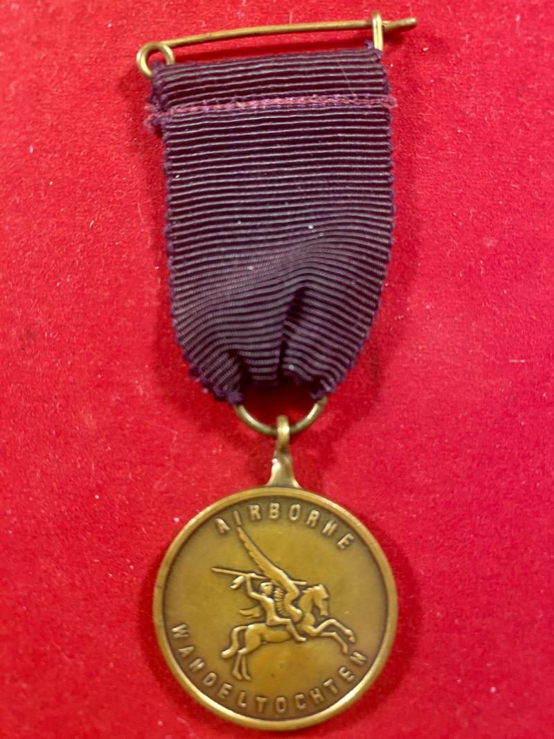 Early Pattern Airborne Walking Tour Bronze Police Sports Association Participants Souvenir Medal with Ribbon