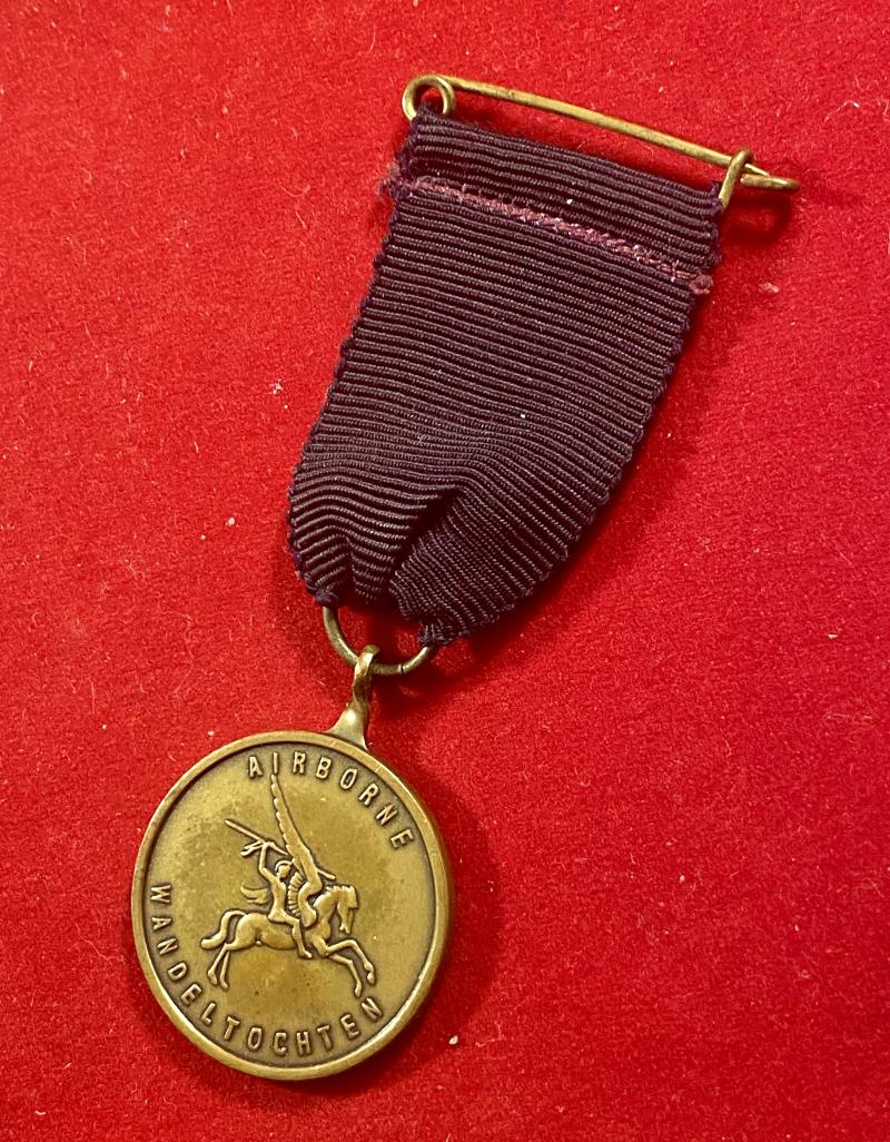 Early Pattern Airborne Walking Tour Bronze Police Sports Association Participants Souvenir Medal with Ribbon