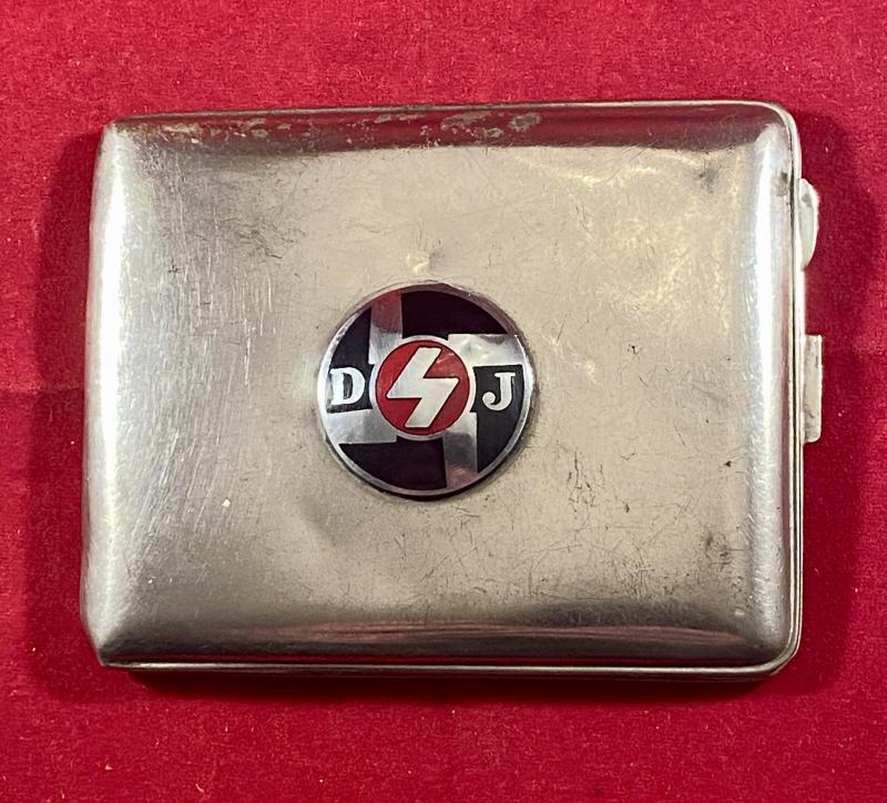 WW2 German Cigarette Case fitted with a WW2 Deutsches Jungvolk DJ Membership Badge