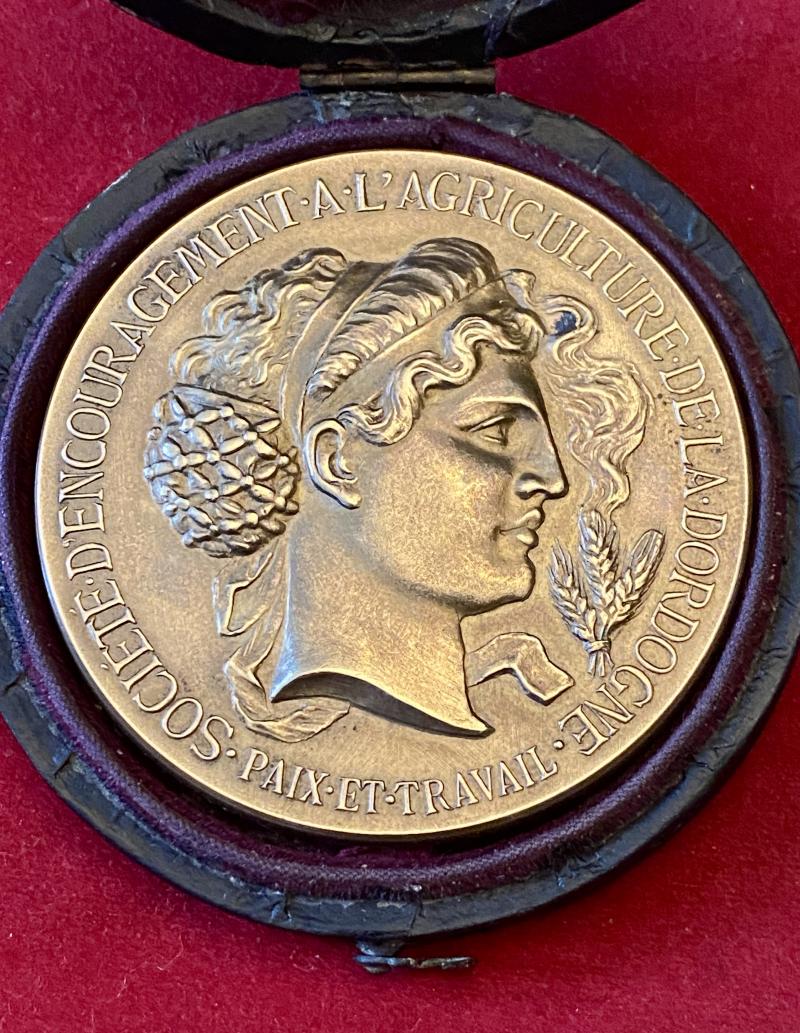 Large Antique French Bronze Medal for Société Nationale d’Encouragement à l’Agriculture de la Dordogne with Original Silk Lined Case c1880