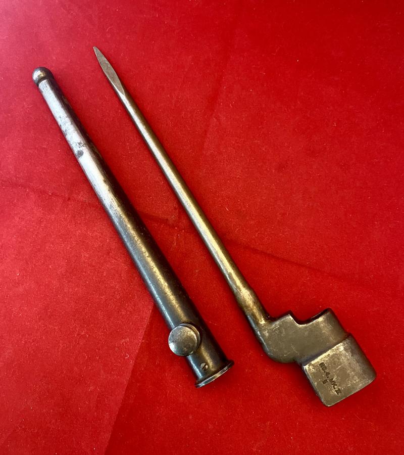 WW2 British Army No.4 Mk. II Spike Bayonet by the Savage Stevens Co. USA with a Metal Scabbard