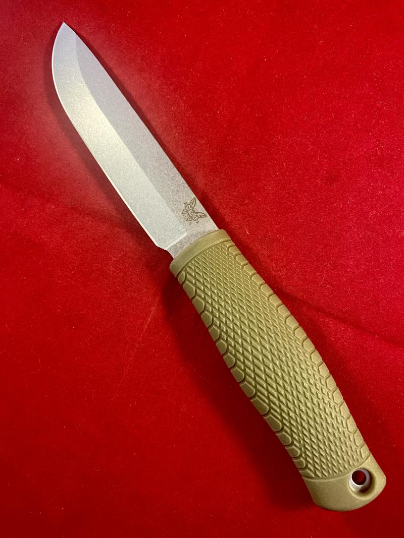 Mint BENCHMADE 202 Leuku Bush Knife with CPM 3V Steel Blade - Santoprene Green Handle and Black Leather Sheath