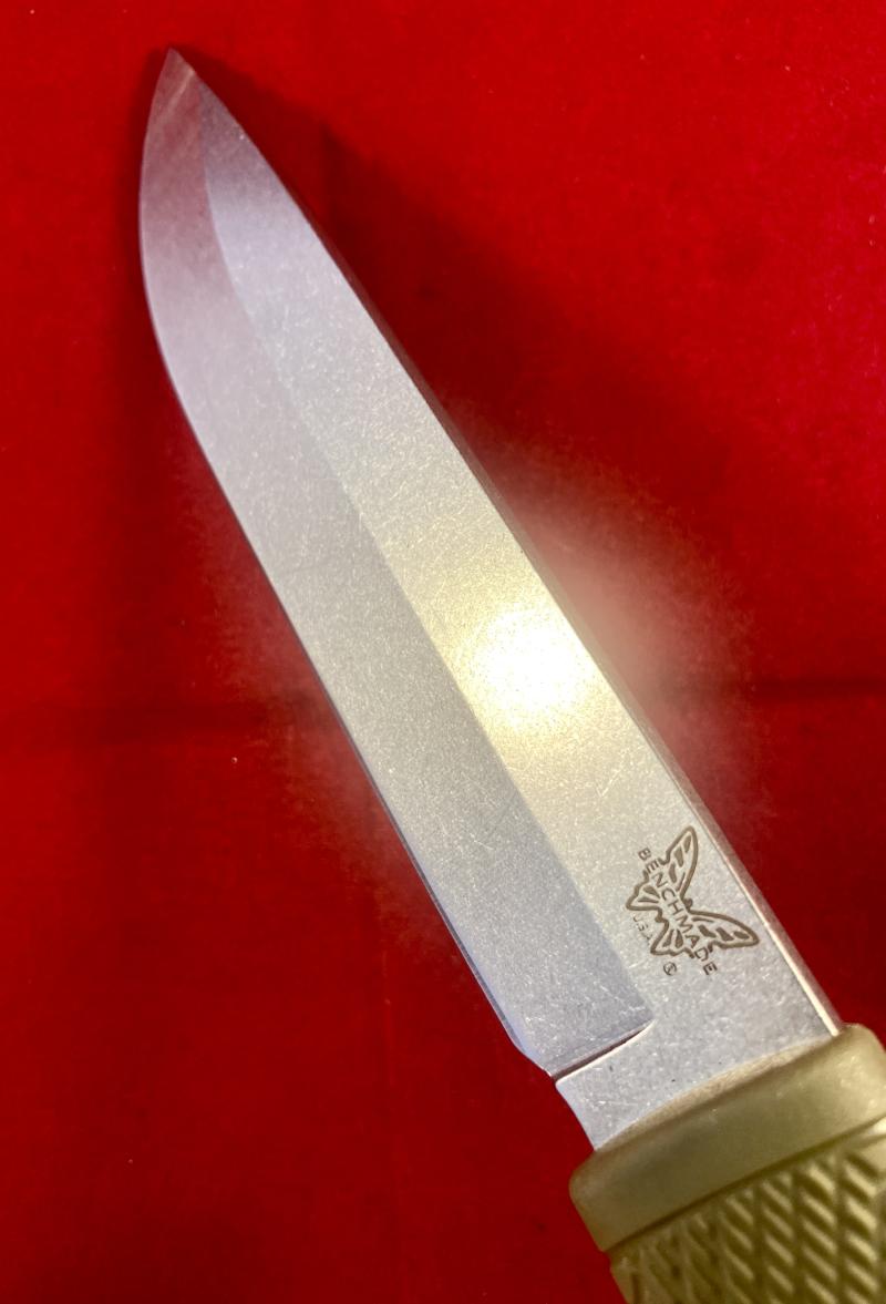 Mint BENCHMADE 202 Leuku Bush Knife with CPM 3V Steel Blade - Santoprene Green Handle and Black Leather Sheath