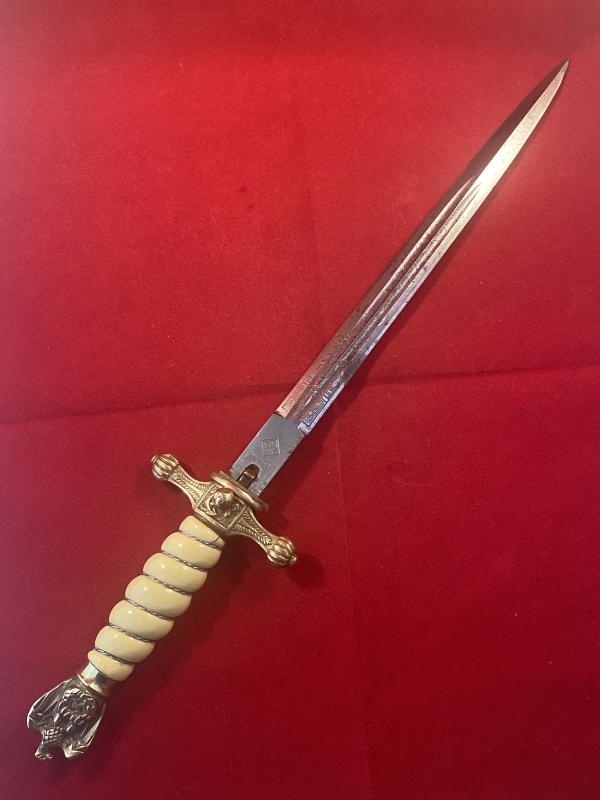Scarce WW2 German Navy Officers Kriegsmarine Dagger by PUMA with Etched Blade