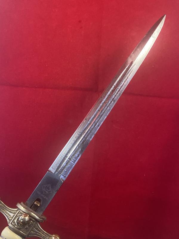 Scarce WW2 German Navy Officers Kriegsmarine Dagger by PUMA with Etched Blade