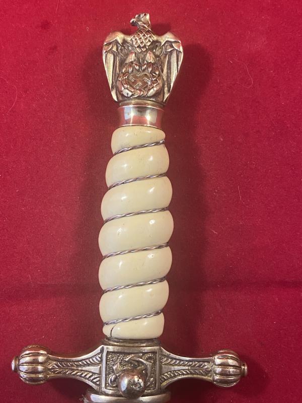 Scarce WW2 German Navy Officers Kriegsmarine Dagger by PUMA with Etched Blade