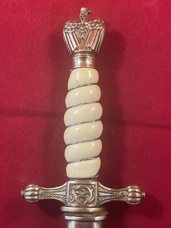 Scarce WW2 German Navy Officers Kriegsmarine Dagger by PUMA with Etched Blade