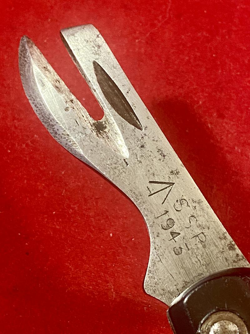WW2 British Army Two-Piece Clasp or Jack Knife by Sheffield Steel Products (S.S.P.) dated 1943