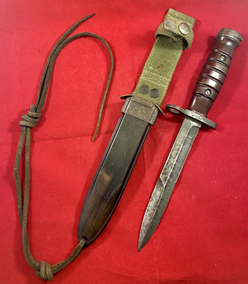 Rare Dutch M4 Bayonet (2nd Model) made by E & F Hörster with “Wood Grain” effect M8A1 Type Sheath c1952