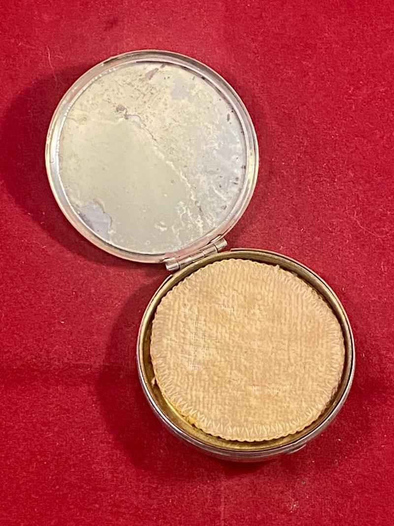 Vintage HMS VALIANT Hallmarked Silver Small Powder Compact by E. Edmonds 1930