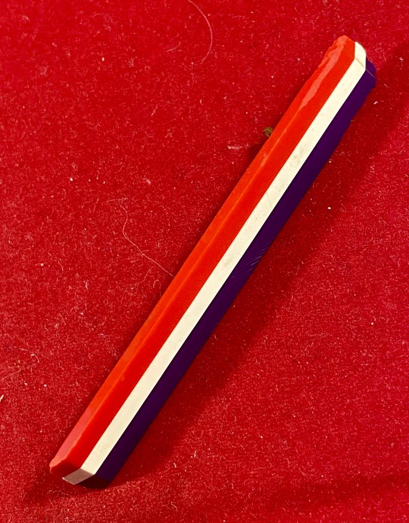 Unusual WW2 Laminated Celluloid Tricoloured Patriotic Bar Brooch c1940