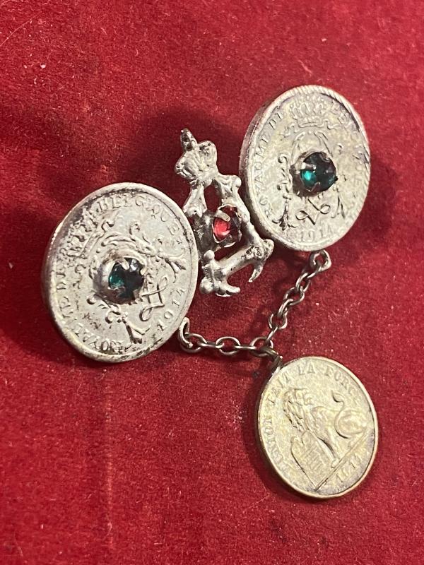 WW1 Belgium Trench Art Sweetheart 1914 Coin Brooch with green and Red Paste Stones