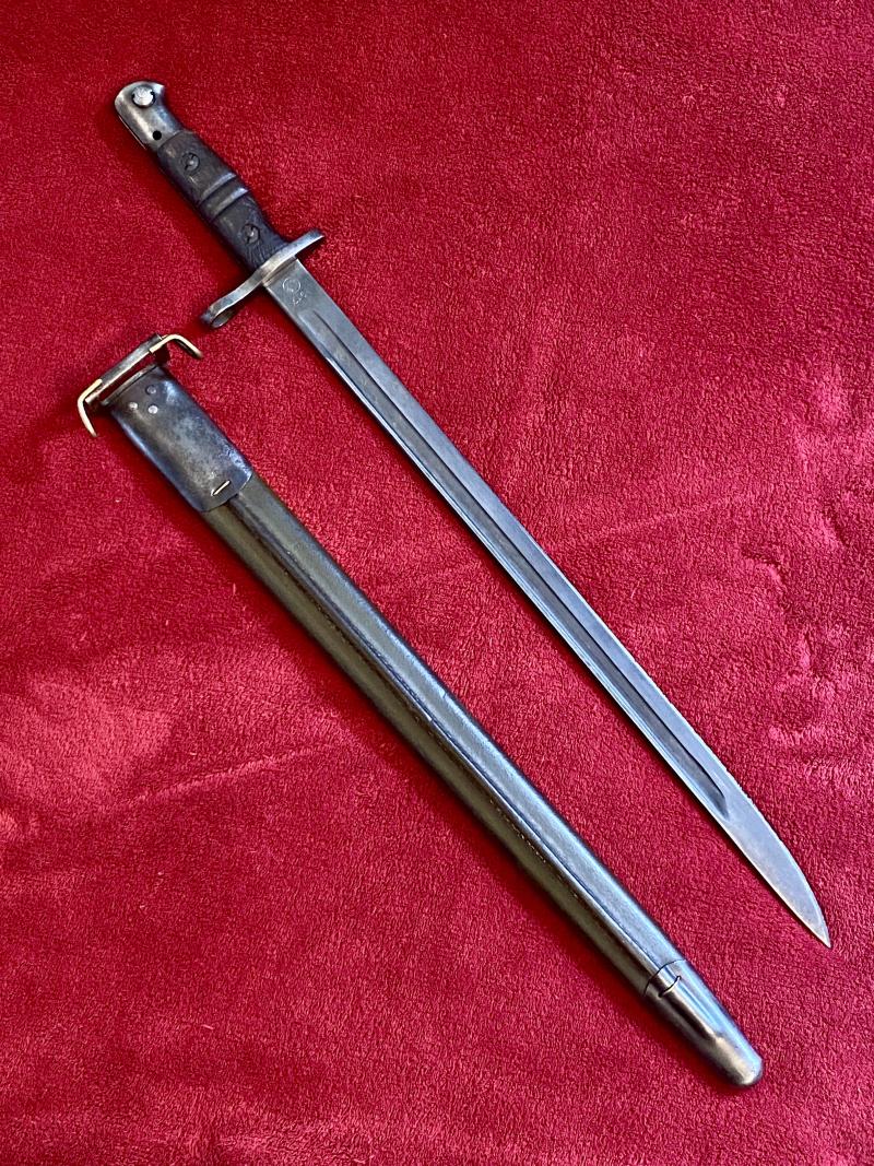 WW1 US Remington M1917 Bayonet dated 1917 with Maxim Green Leather Scabbard by Jewell 1918