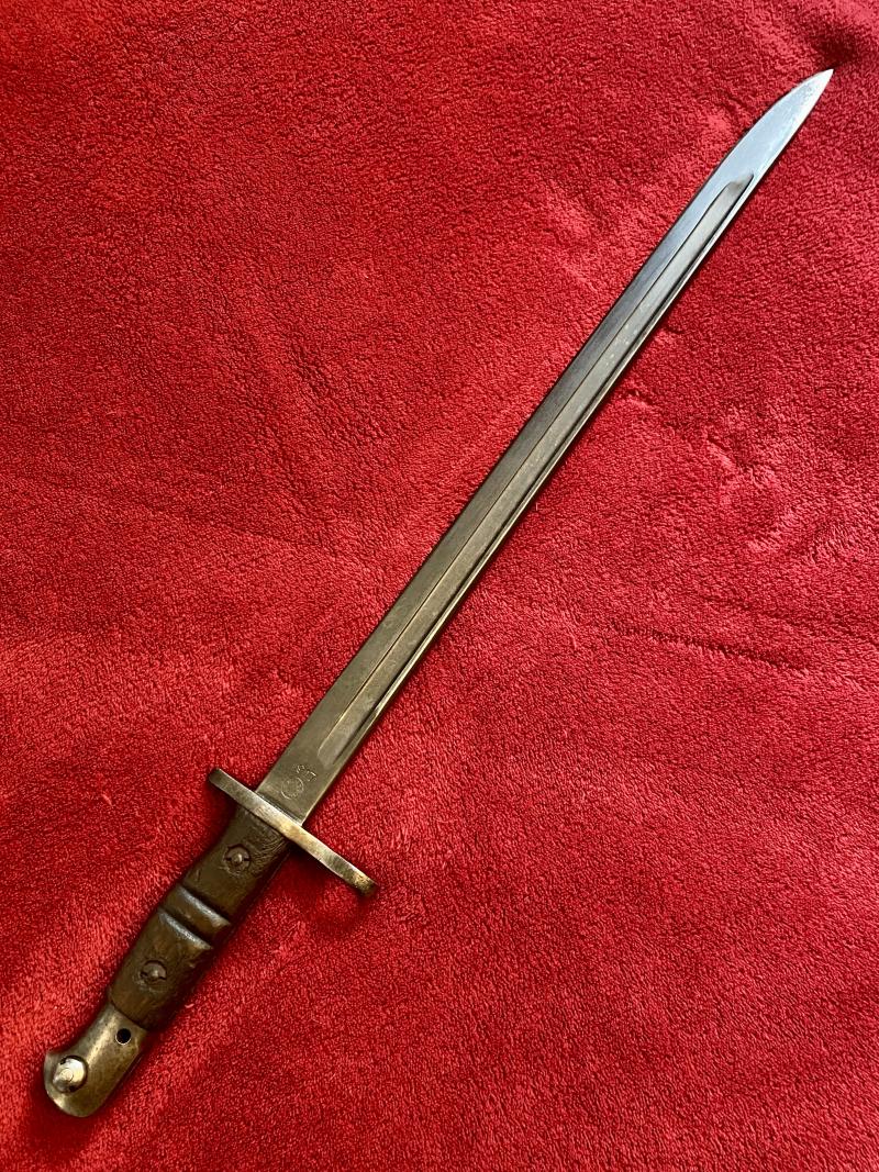 WW1 US Remington M1917 Bayonet dated 1917 with Maxim Green Leather Scabbard by Jewell 1918