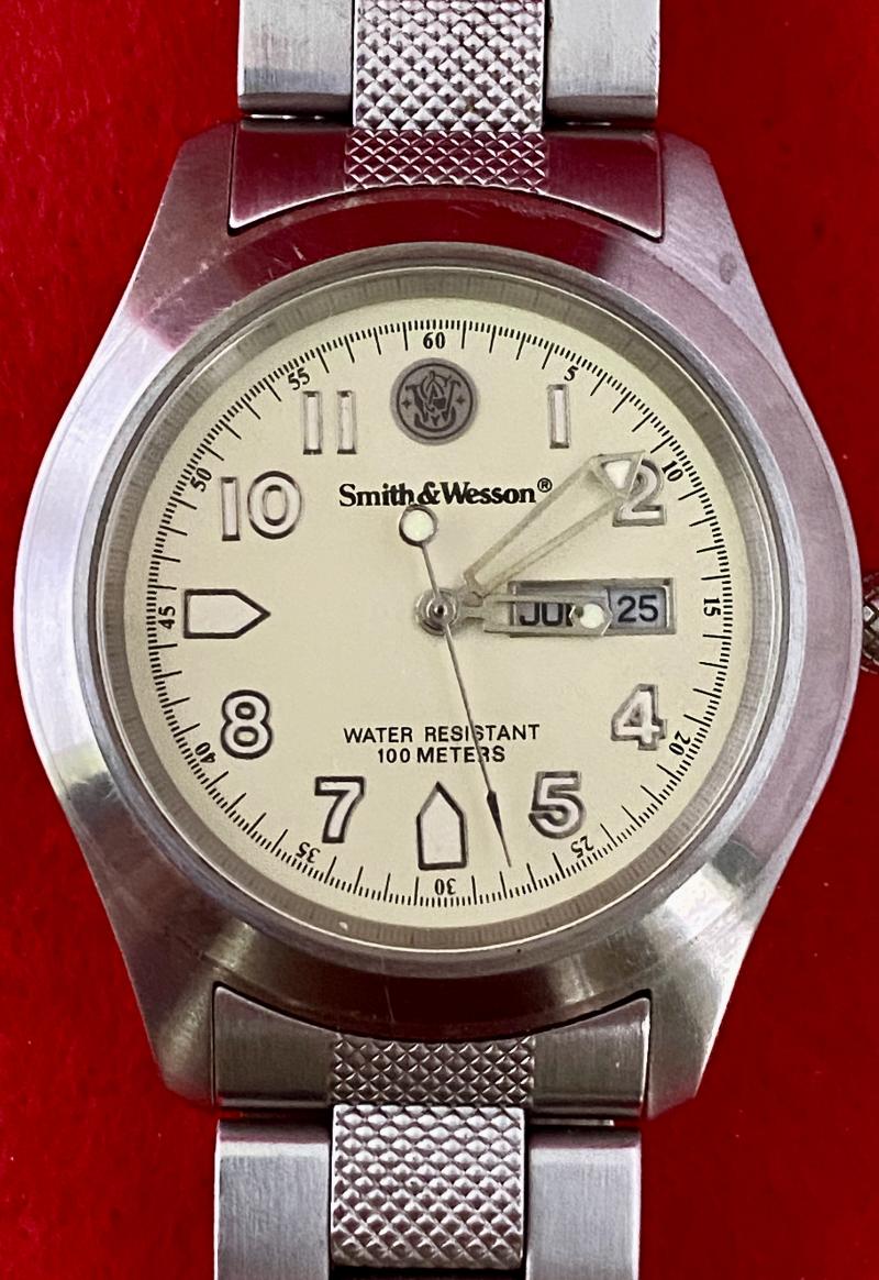 Vintage Cased Smith & Wesson Stainless Steel Quartz Wristwatch with Cream Dial and Original Case